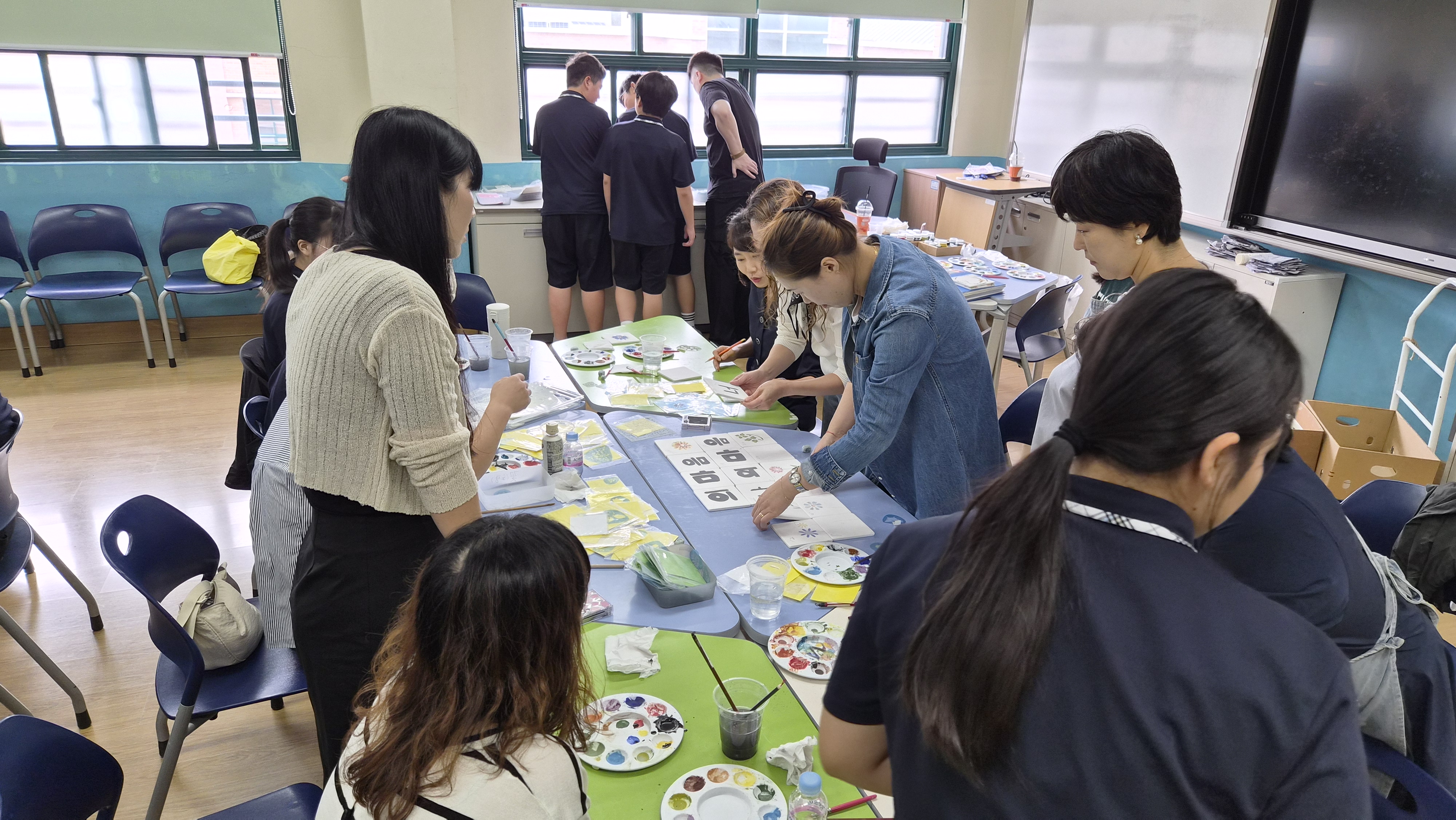 10. 웅촌중은 지난 30일 학부모회를 대상으로 공감성장연수를 운영했다 (3).jpg