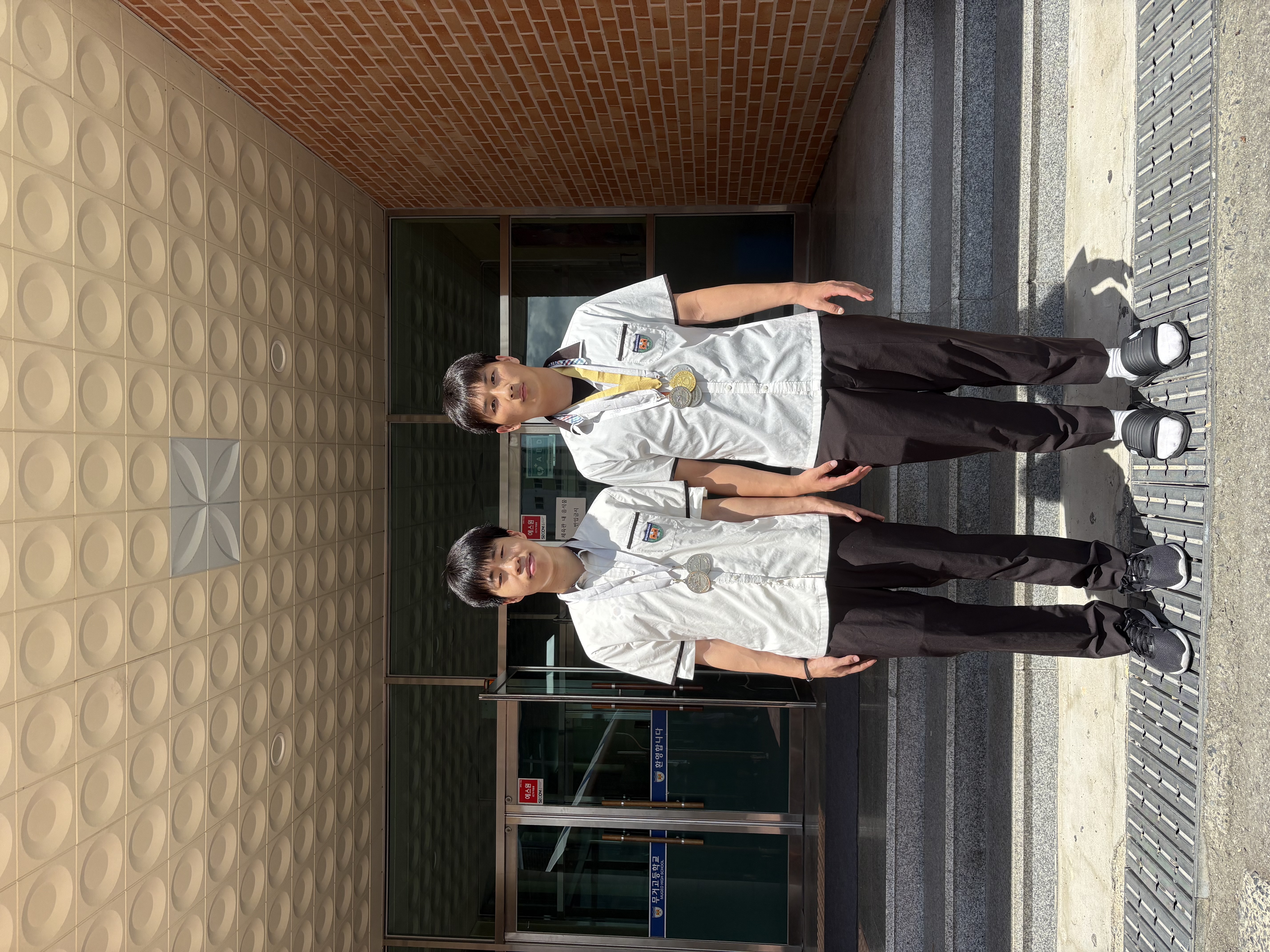 7. 무거고, 전국수영대회 다이빙 금 1개, 은 3개(왼)정진서(오)오도윤.jpg