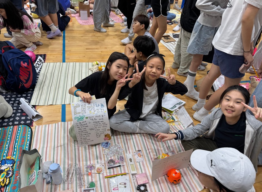 10. 대현초, 개교 100주년 ‘지구 살리기 나눔장터’ 열어 (3).jpg