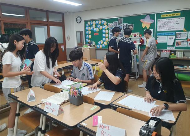 10. 삼남중, 나눔과 기부로 행복한 ‘오이마켓’ 운영 (1).jpg