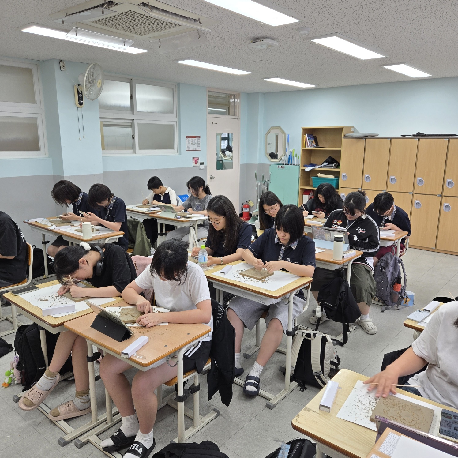 8. 울산애니원고, “도자기 타일에 울산의 미래를 그려요” (1).jpg