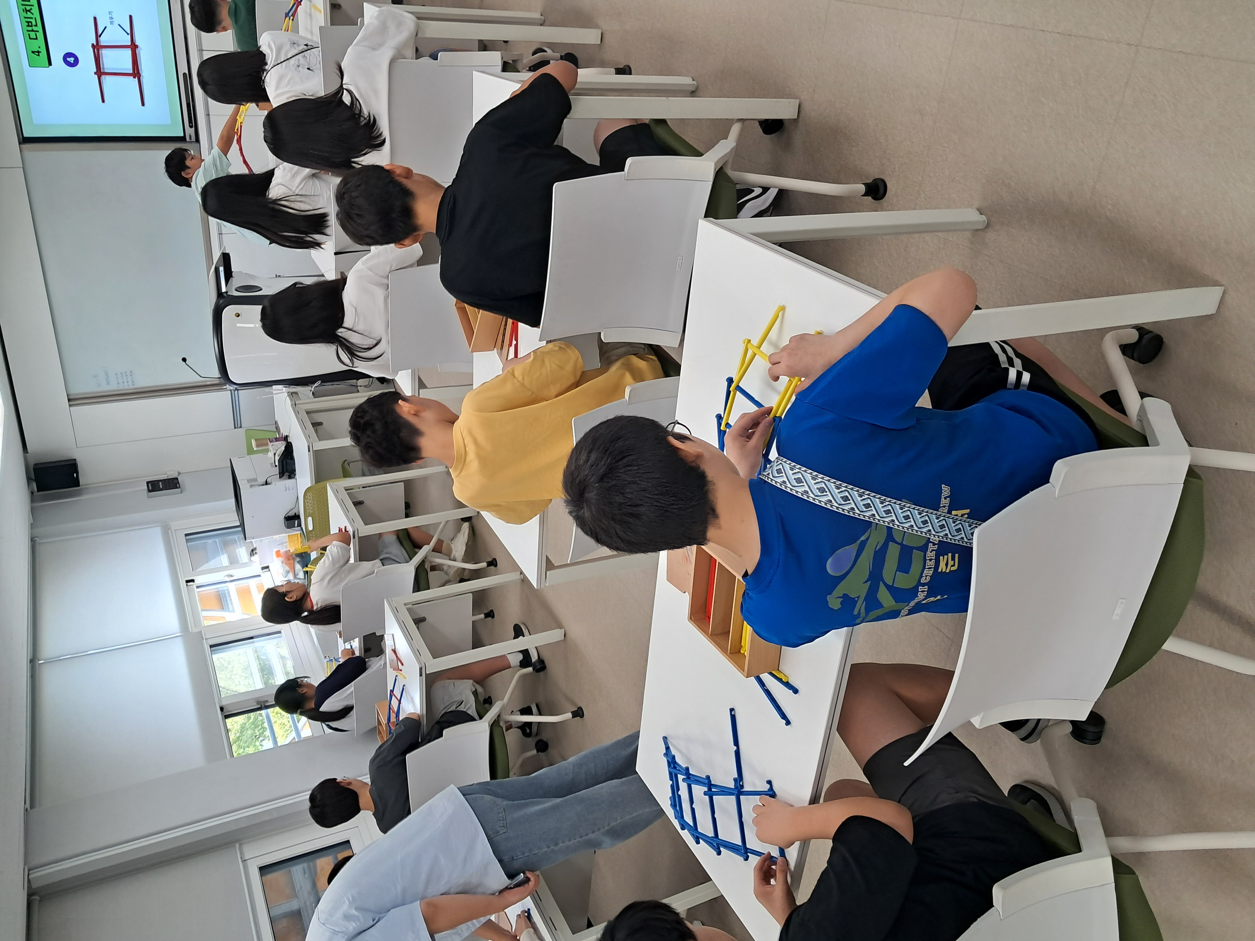 1. 울산수학문화관, 개관 4주년…‘수학 기피’ 넘어 ‘수학 즐거움’ 전파하는 교육문화 중심지로 우뚝 (1).jpg