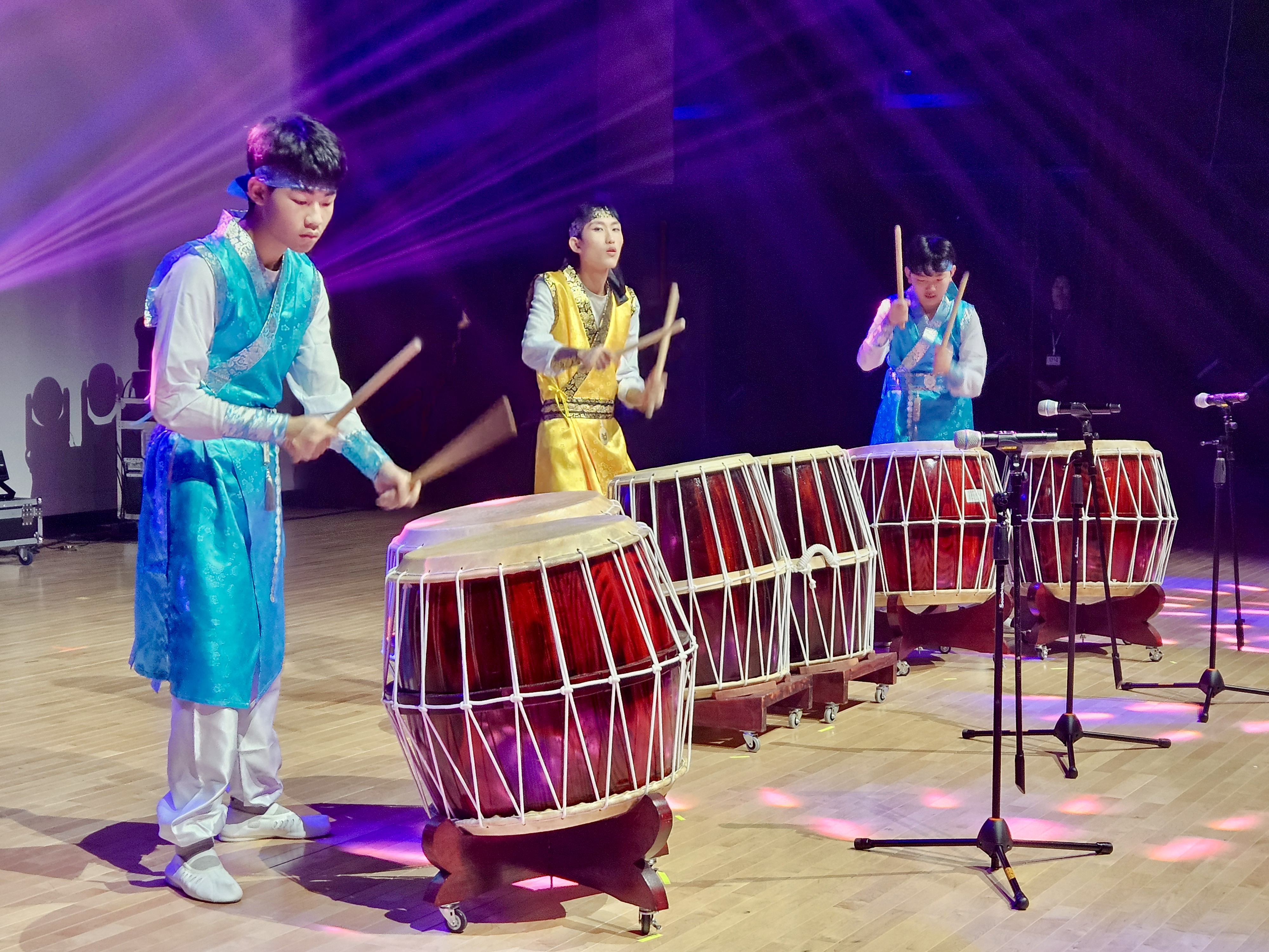 5. 태연학교 학생들이 12일 학생교육문화회관에서 공연을 하고있다 (3).jpeg