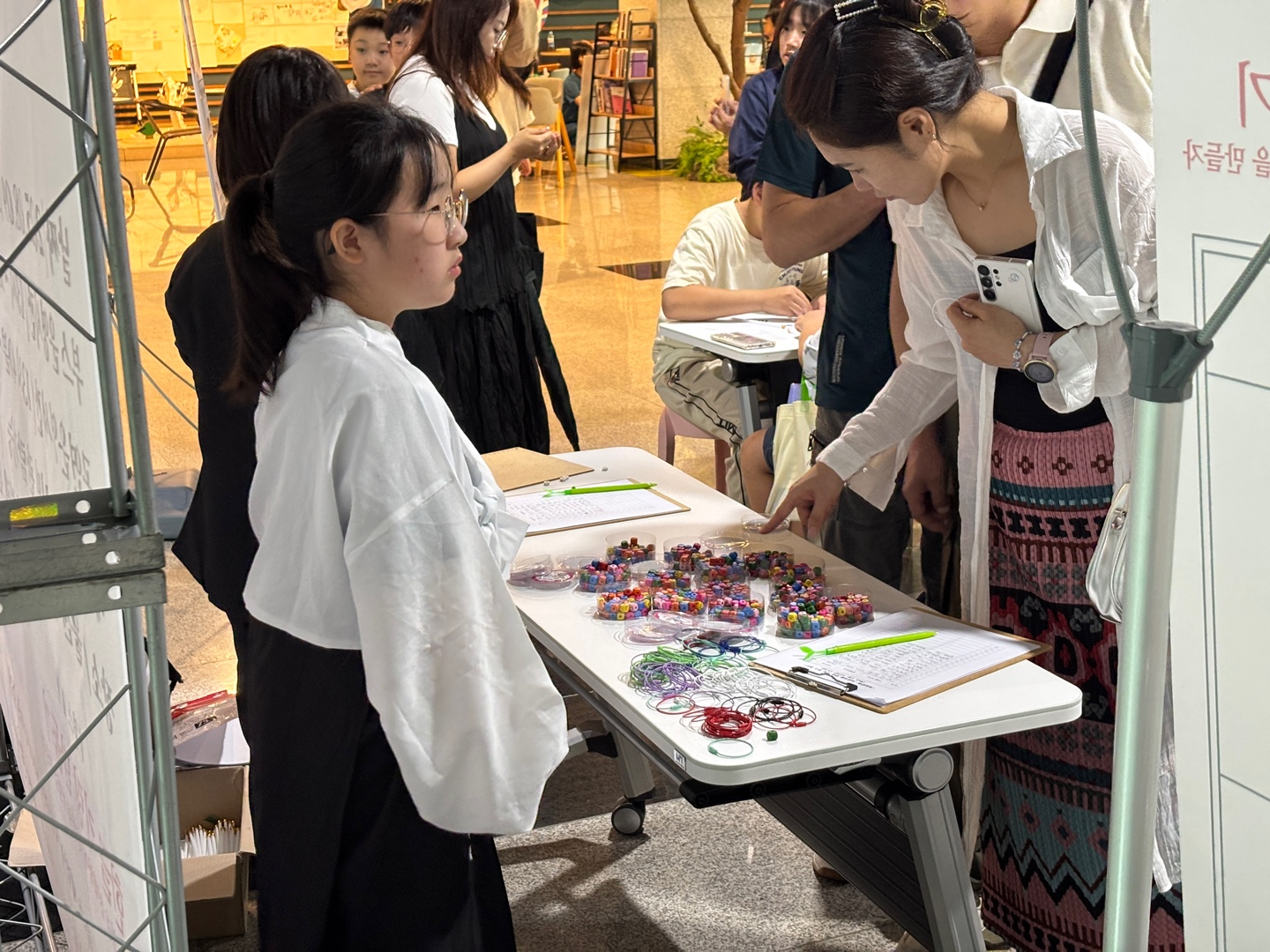 4. 공연과 전시 연계한 예술융합 프로그램 운영 (3).jpeg