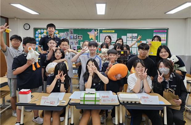 10. 삼남중, 나눔과 기부로 행복한 ‘오이마켓’ 운영 (2).jpg