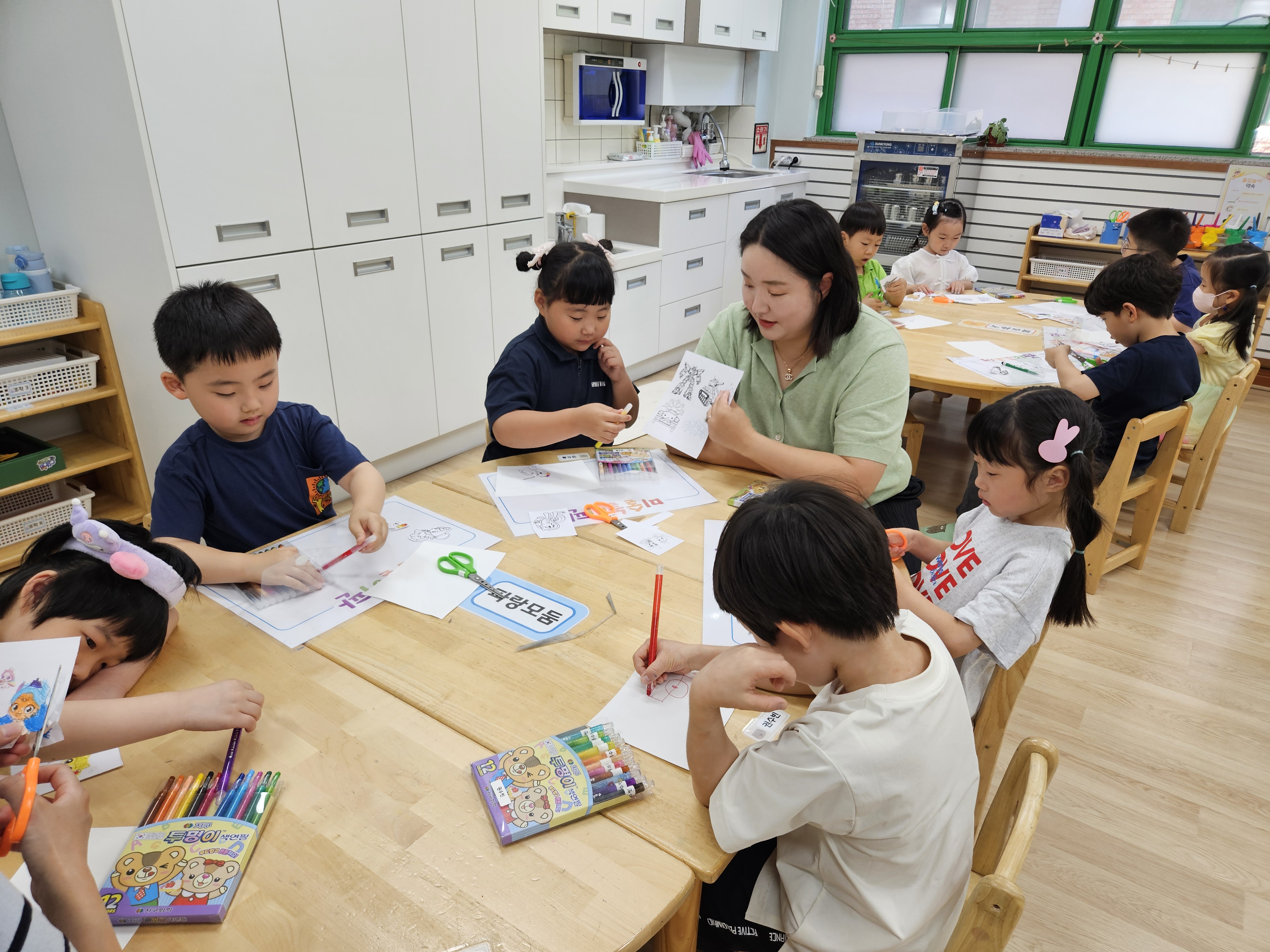 무룡초병설유치원, “부모와 함께 책을 읽어요” (3).jpg