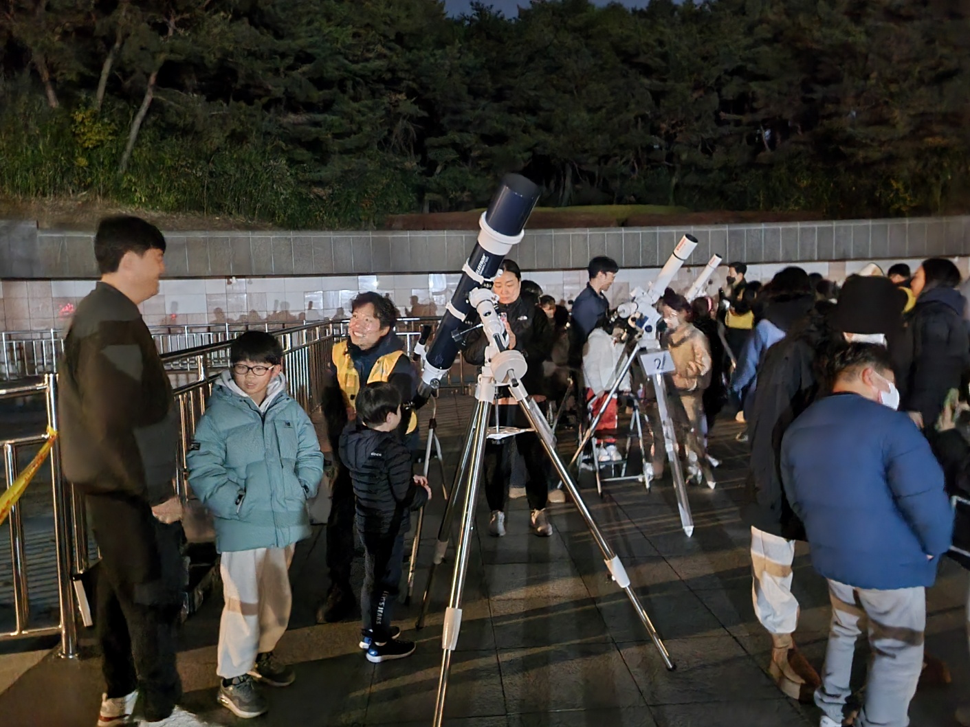 6 [울산과학관] 울산대공원 찾아가는 천체관측교실 운영 (3).jpg