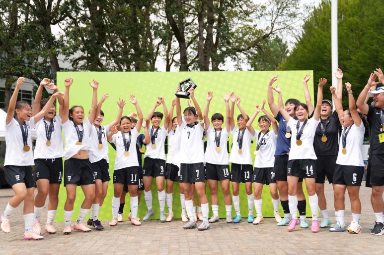 6. 현대청운중, 전국여자축구선수권대회 5연패(나이키프리미어컵) (2).jpg