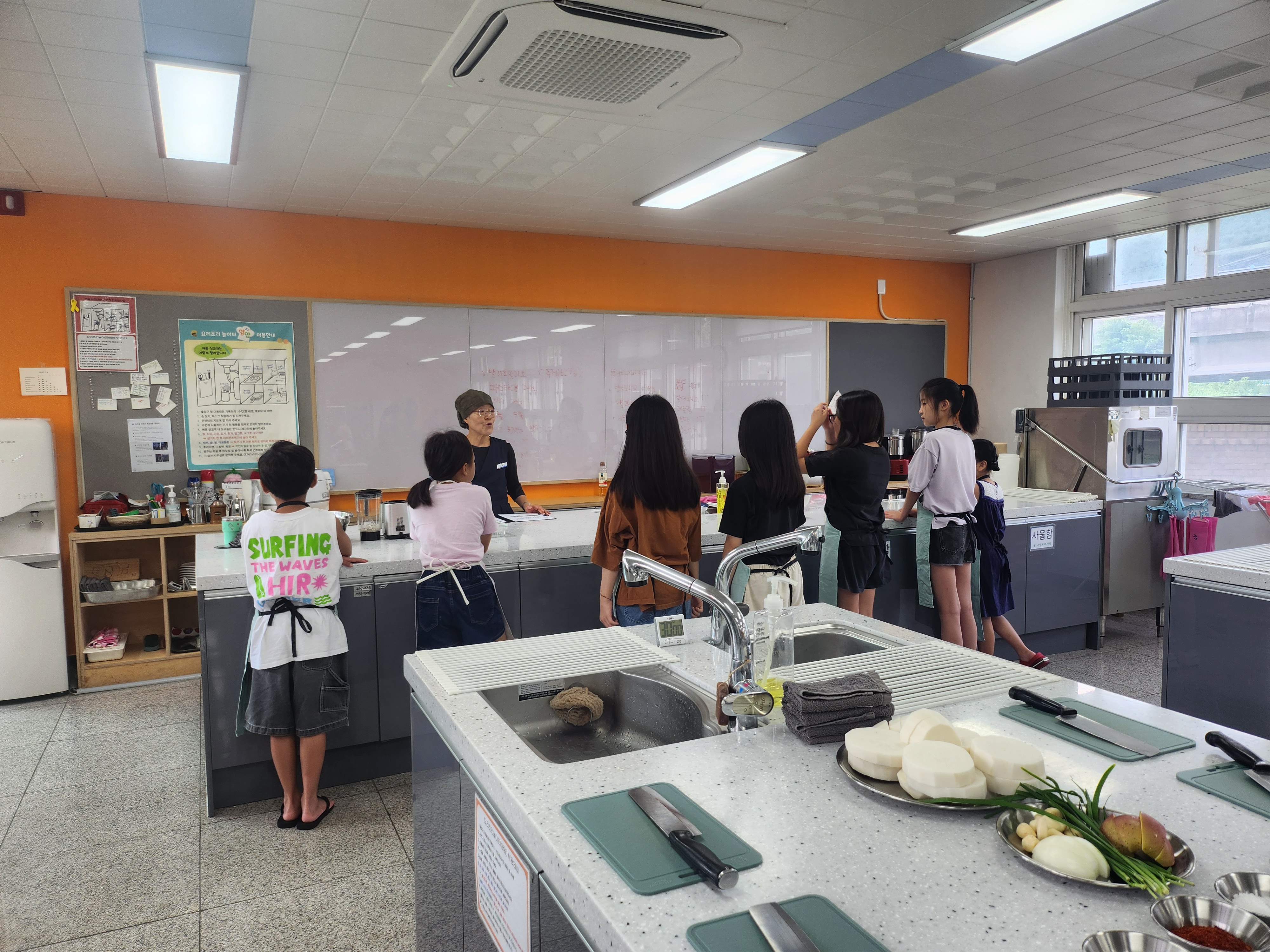 1. “이번 여름방학은 땡땡마을에서 놀아요” (2).jpg