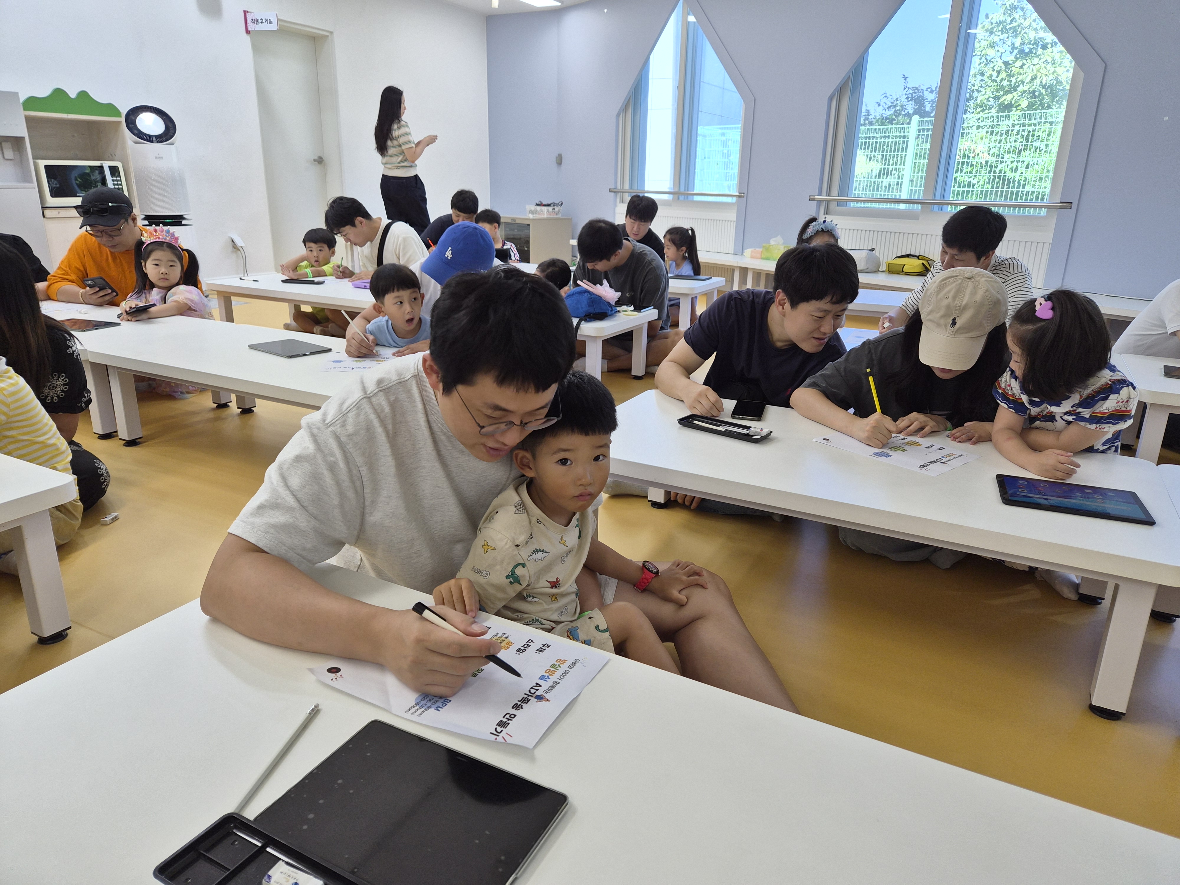 9. 아버지와 함께 인공지능으로 만든 가족 노래 (2).jpg