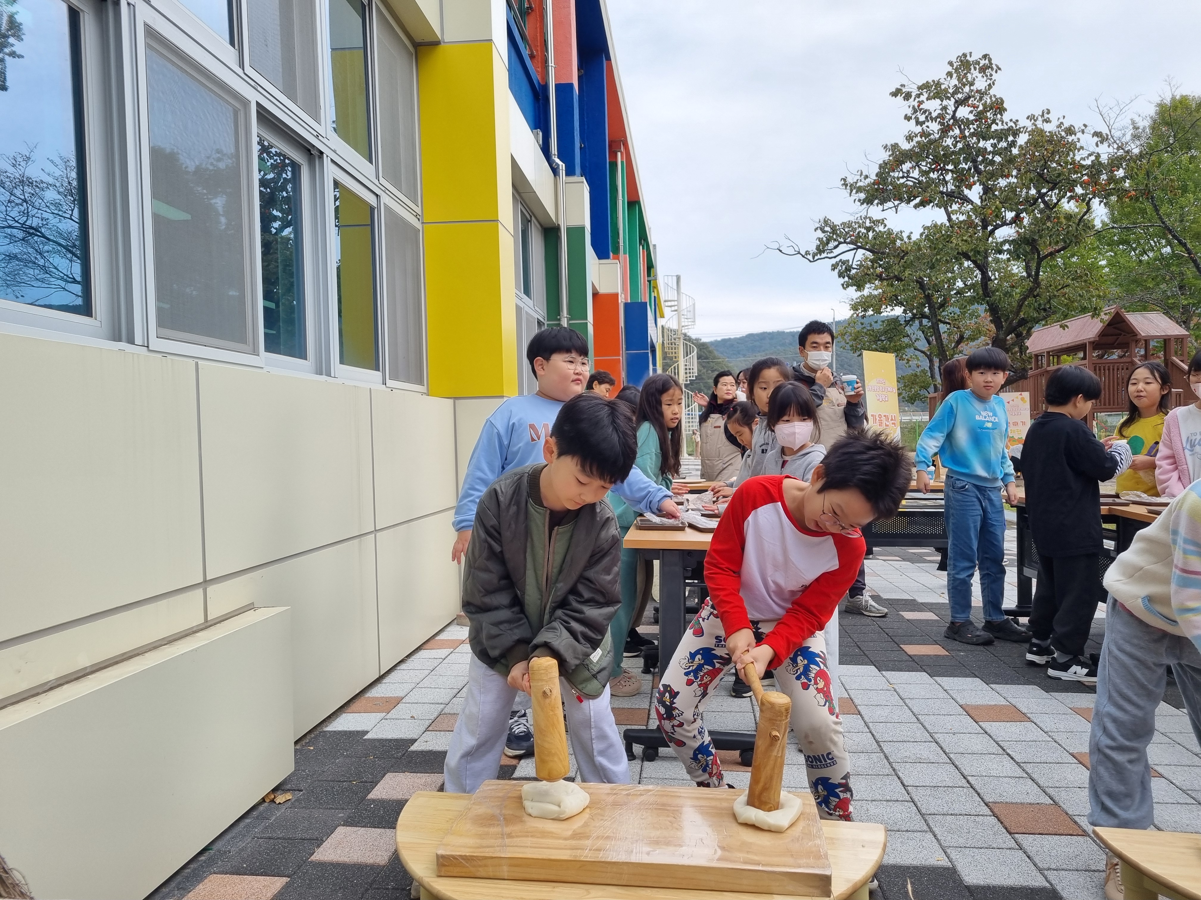 12. 삼동초등학교는 31일 교내 곳곳에서 '가을 학교'를 운영했다 (3).jpg