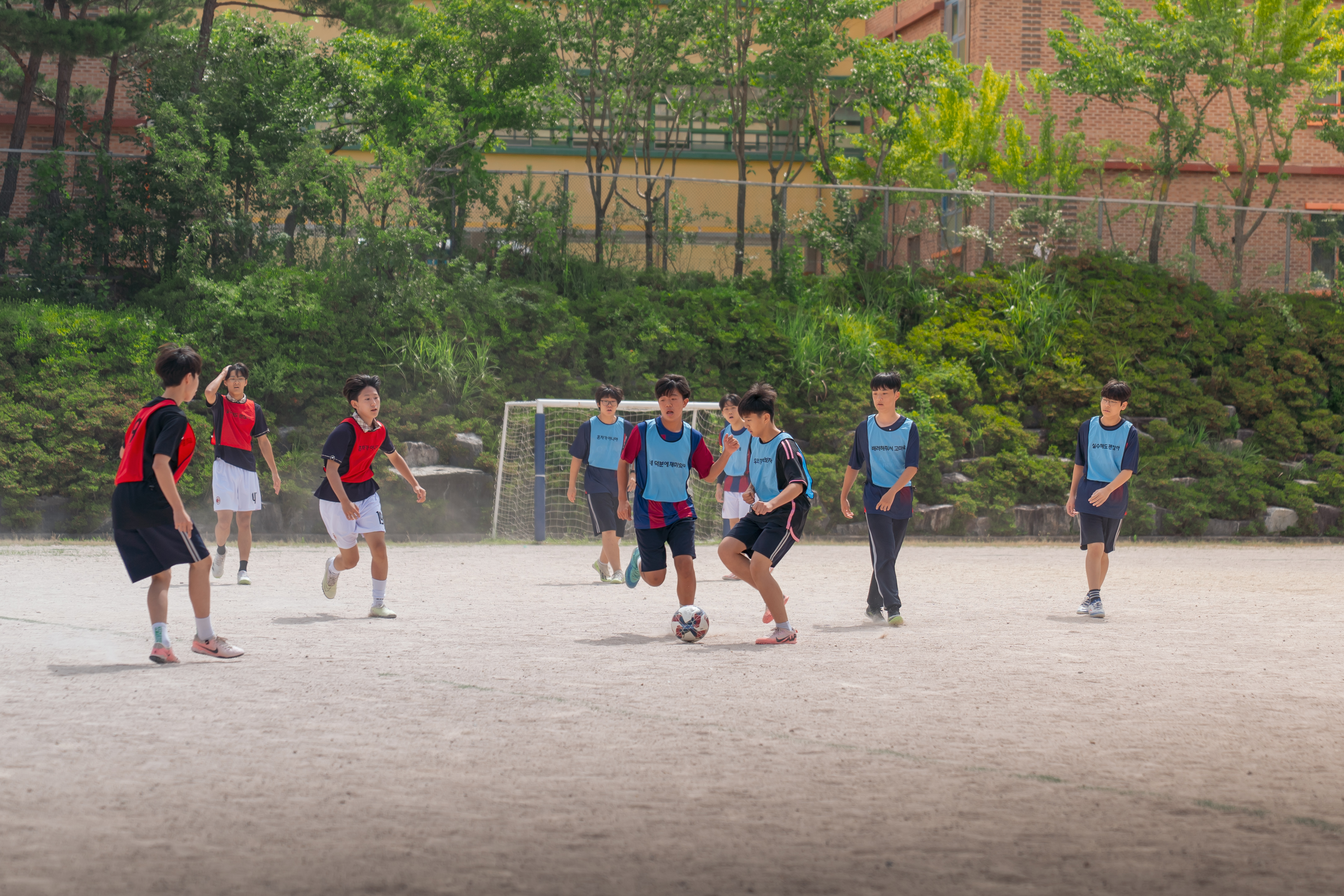천상중, 학생자치회 주도로 축구 경기 (1).jpg