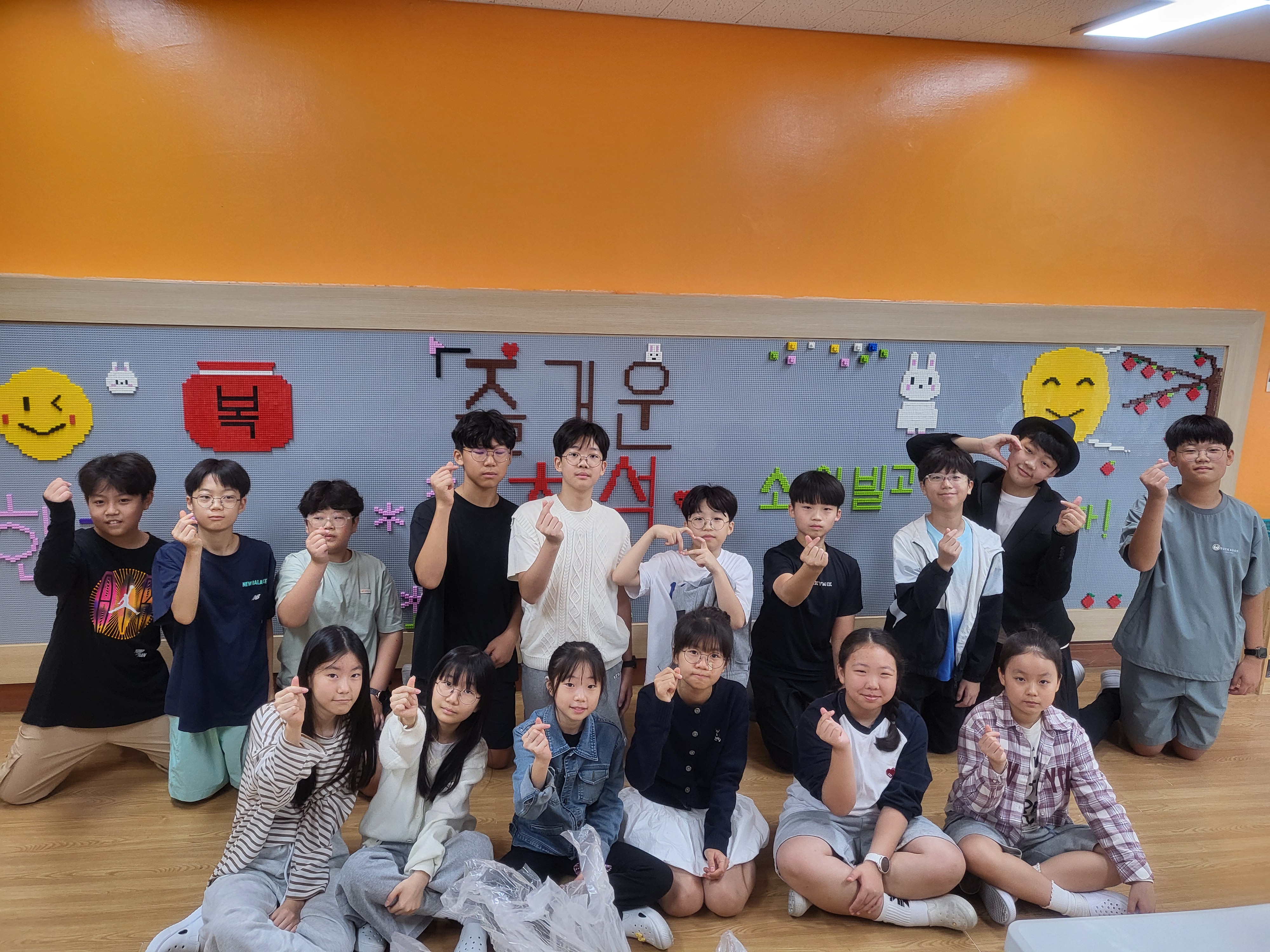 명촌초 달빛 아래 한가위 행사 (1).jpg