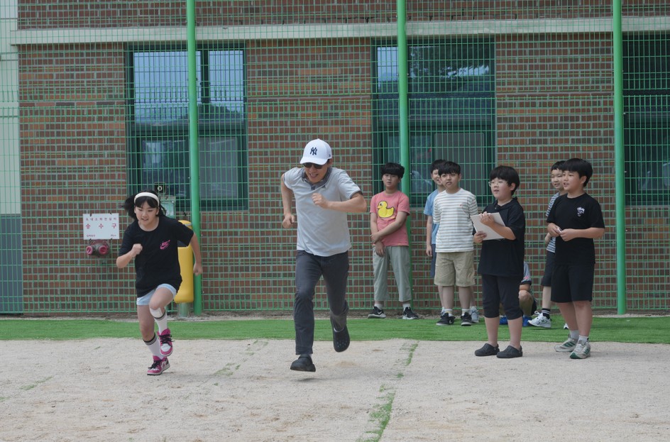 5. 여천초, 학생 주도 ‘감사와 공감’으로 학교문화 빛내다 (1).JPG