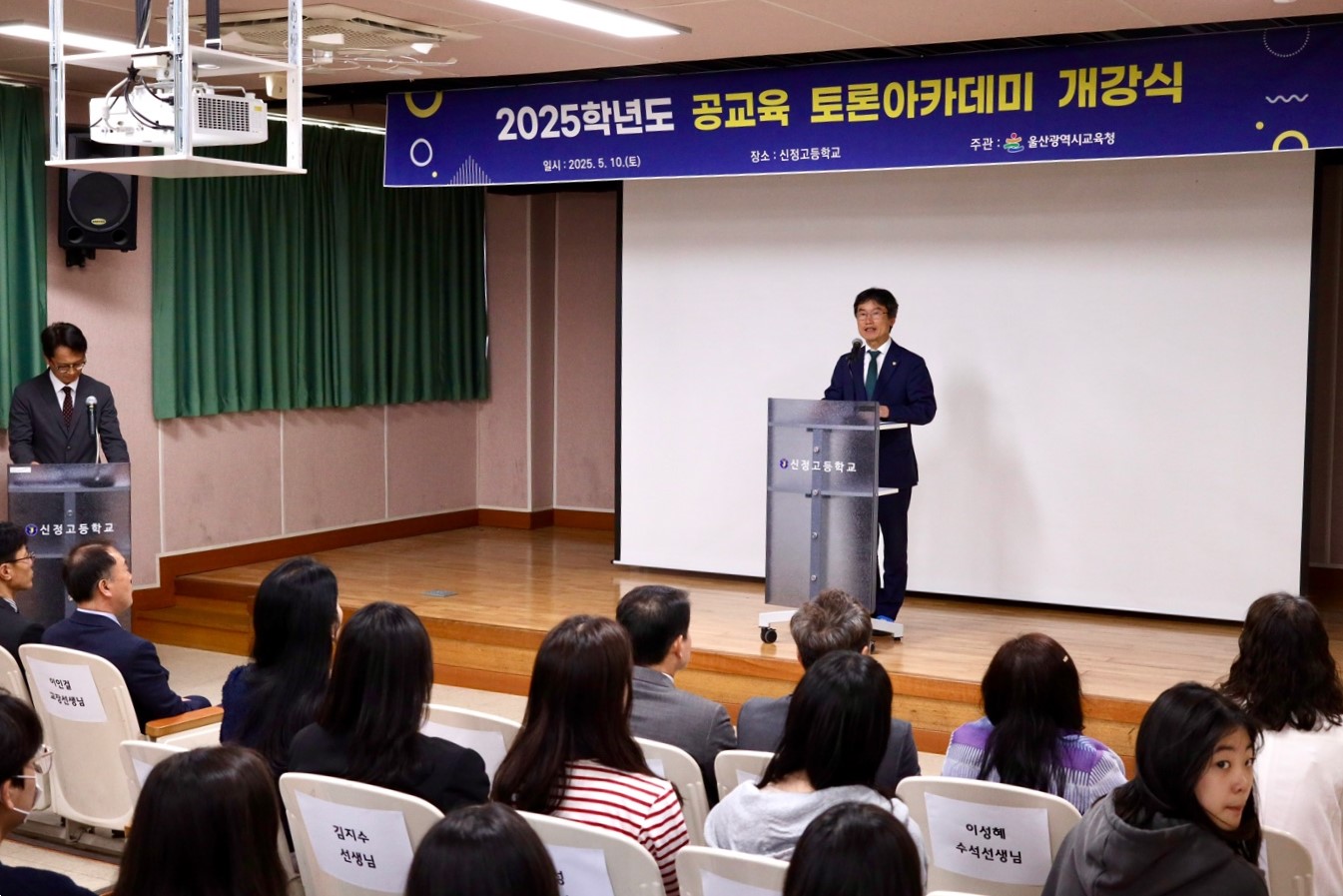 10. 독서로 청소년 토론 능력 키운다 (1).jpg